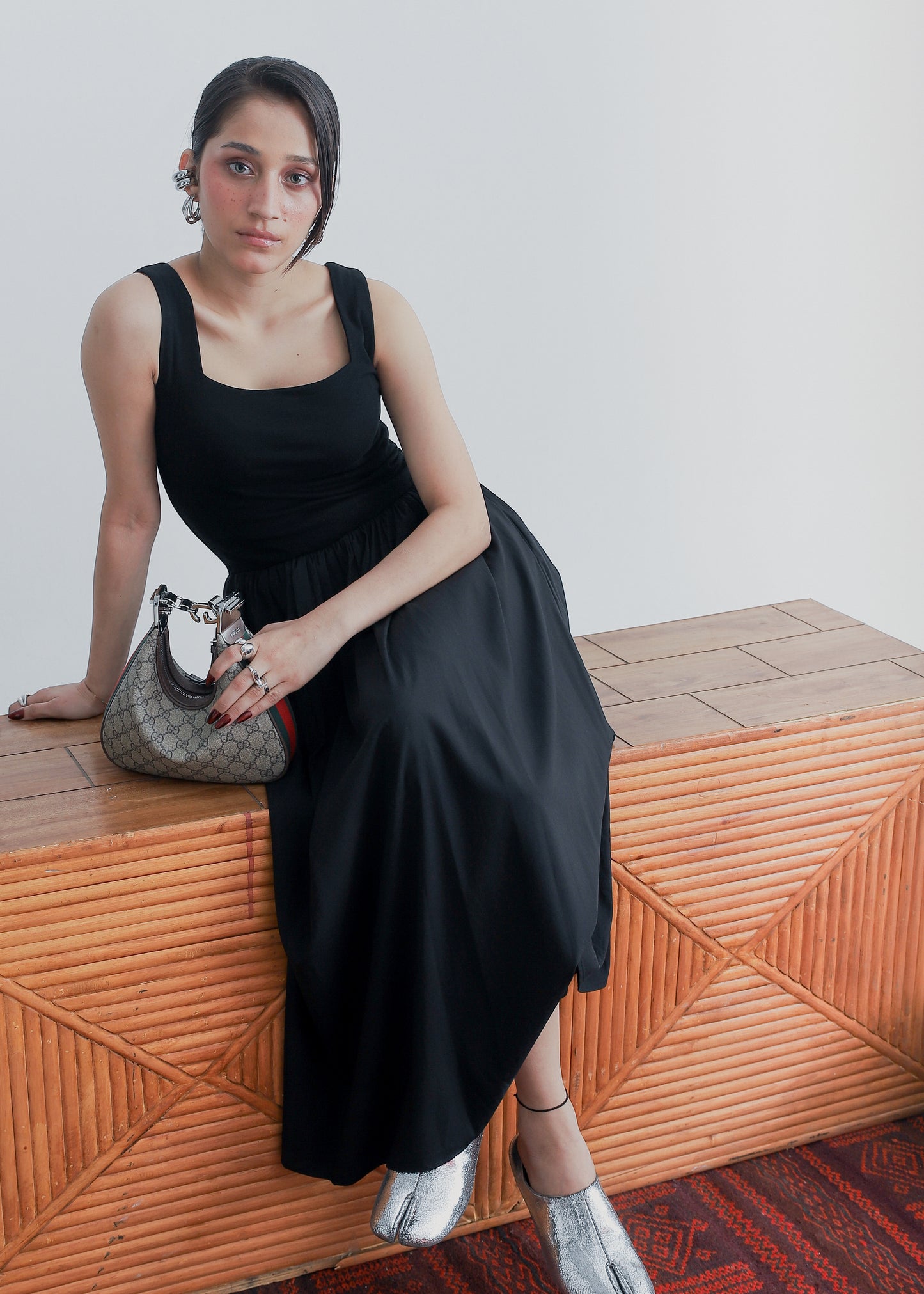 pleated midi-dress black