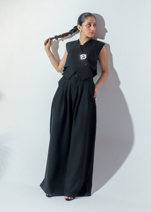cut-out vest